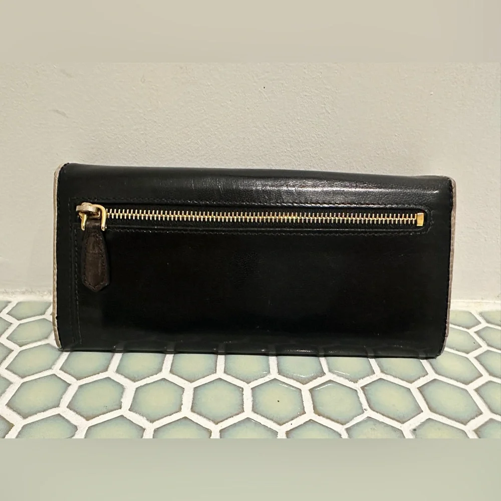 Prada Black Leather Trifold Continental Wallet with White Lip Appliques - Picture 2 of 6